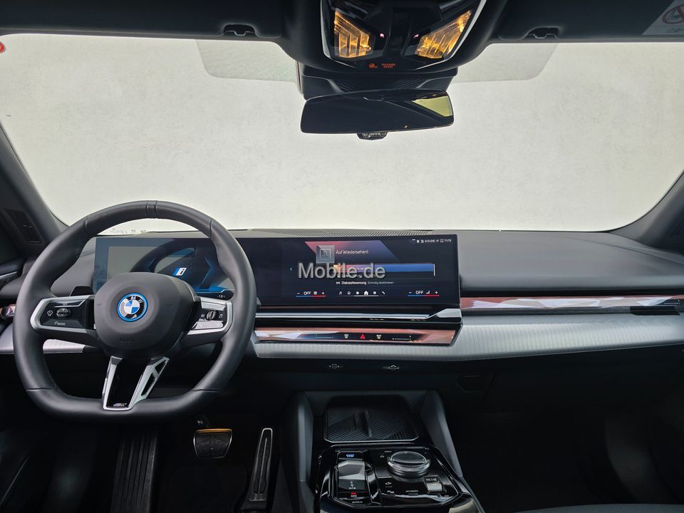 BMW i5 2025