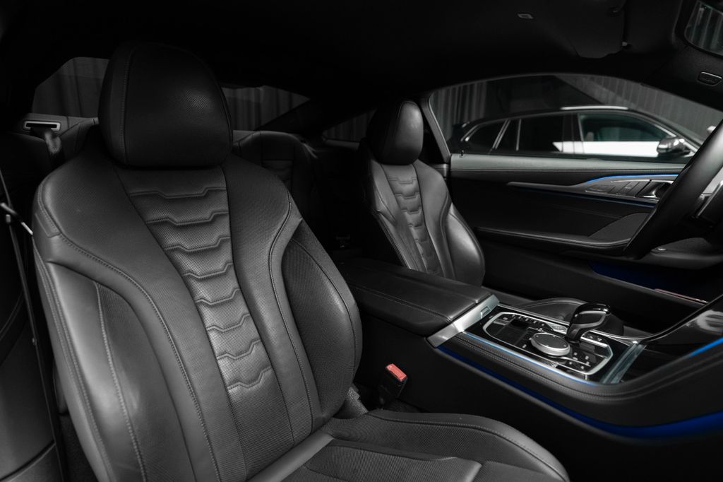BMW M850 2023
