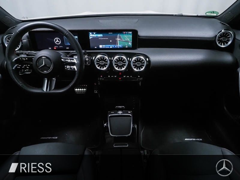 Mercedes-Benz A 220 2024