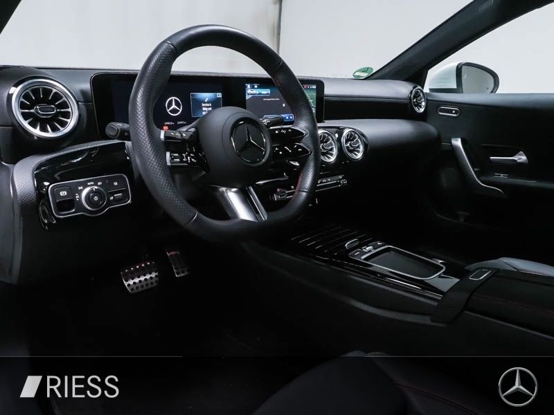 Mercedes-Benz A 220 2024