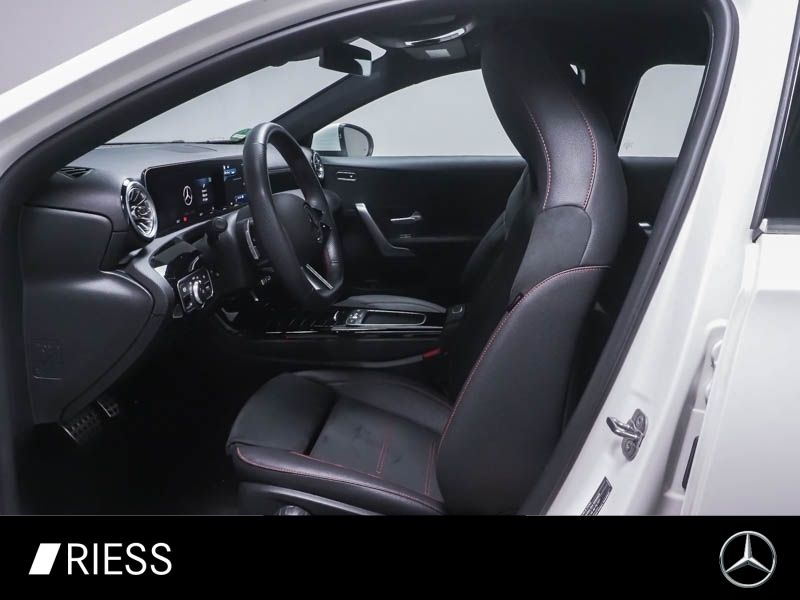 Mercedes-Benz A 220 2024