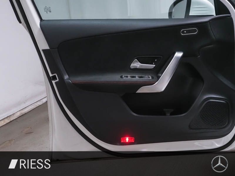 Mercedes-Benz A 220 2024