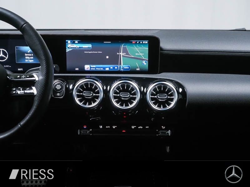 Mercedes-Benz A 220 2024