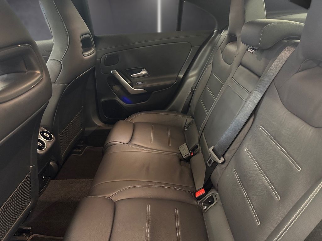 Mercedes-Benz CLA 200 2024