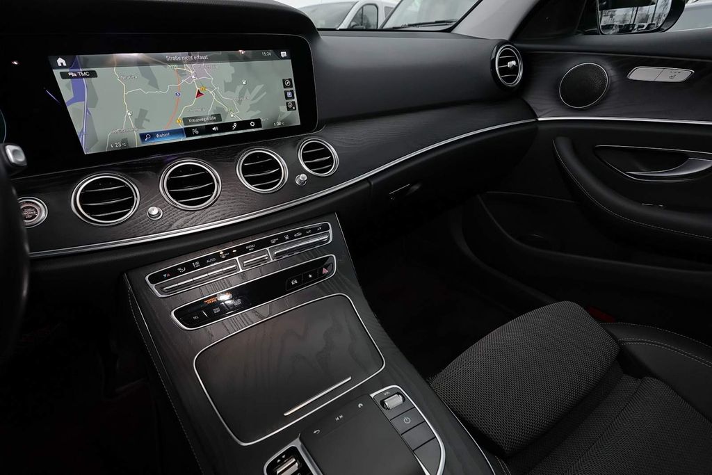 Mercedes-Benz E 300 2021