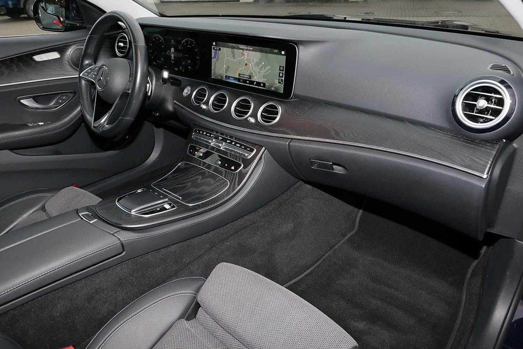 Mercedes-Benz E 300 2021