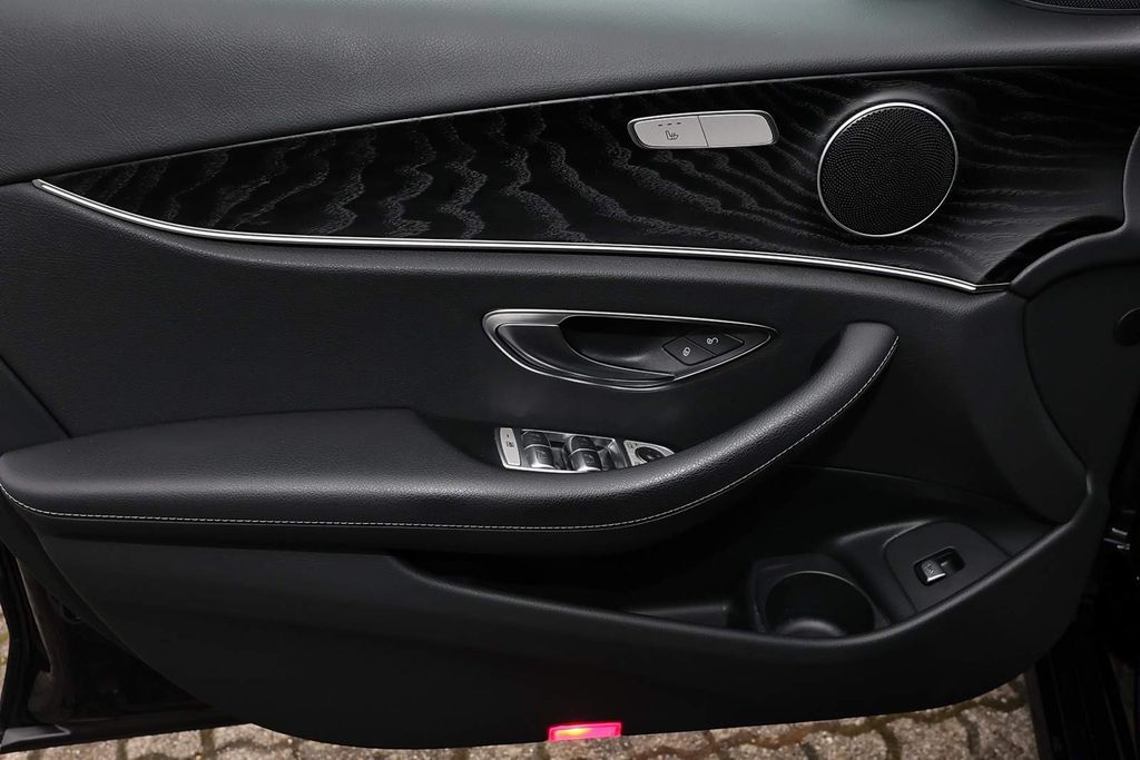 Mercedes-Benz E 300 2021