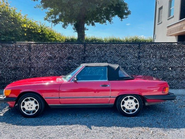 Mercedes-Benz SL 560 1986