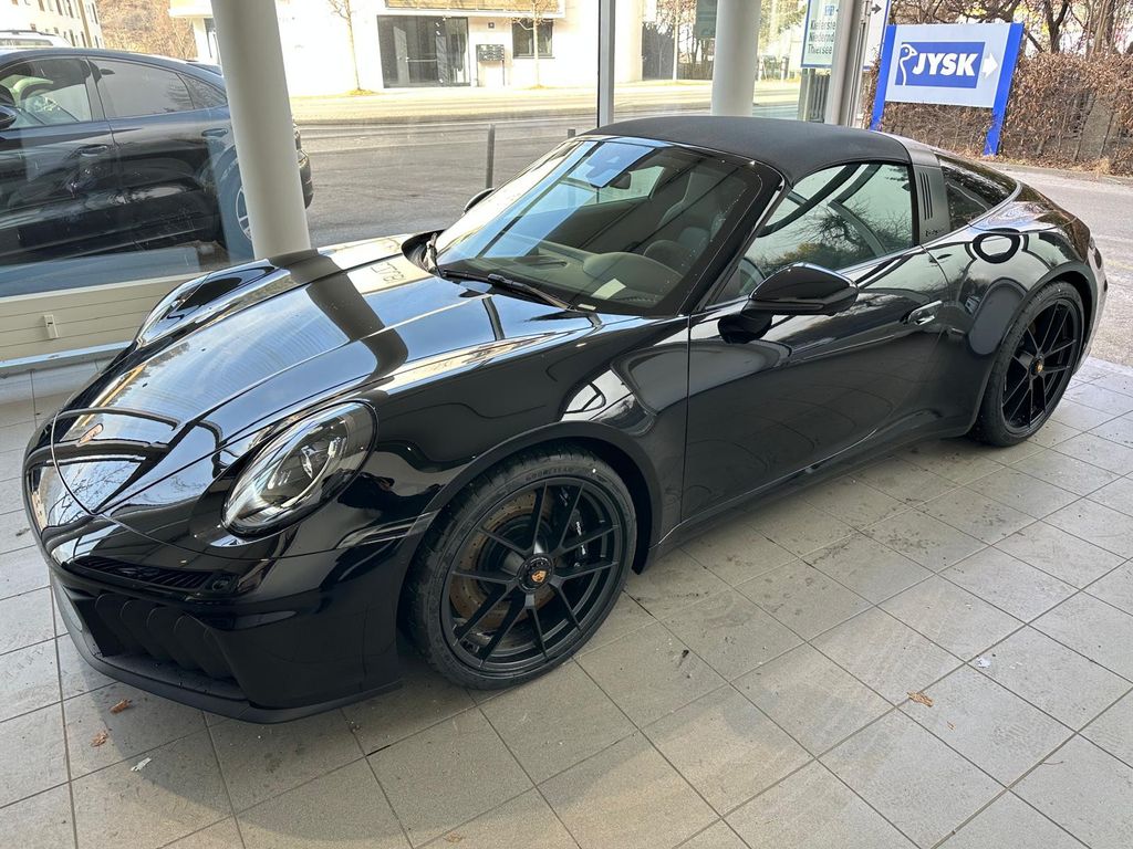 Porsche 992 2025