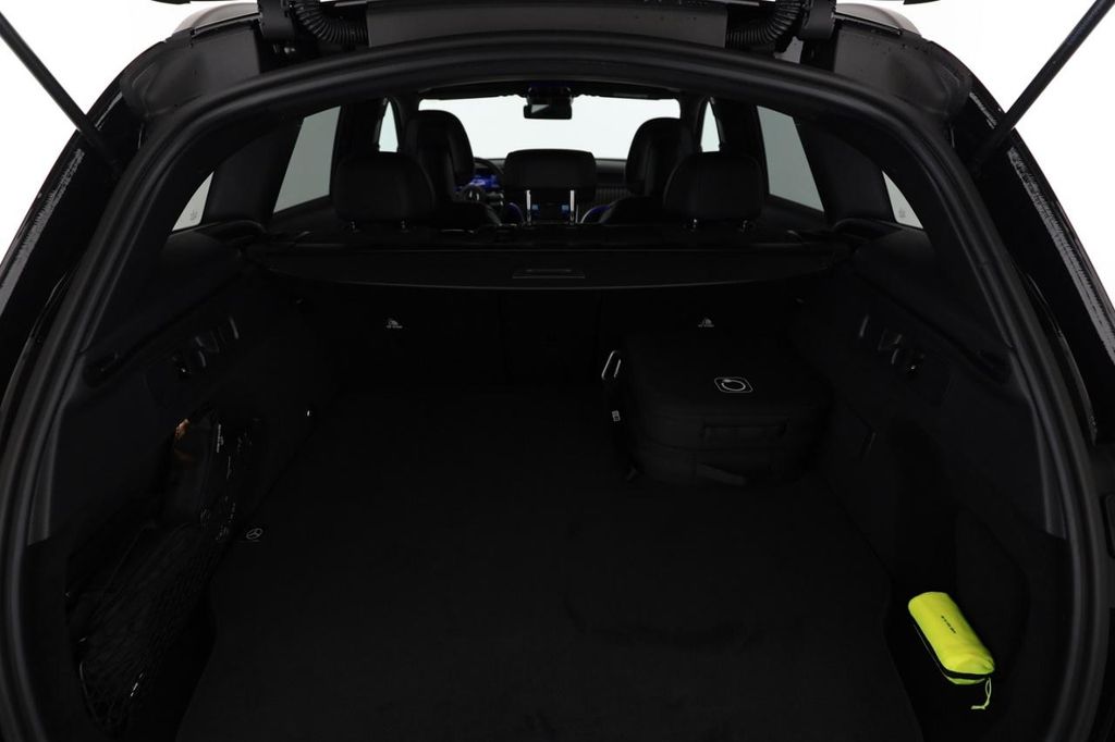 Mercedes-Benz GLC 300 2025