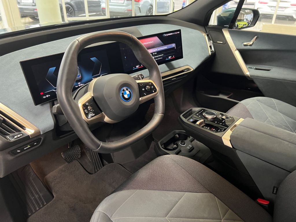 BMW iX 2021