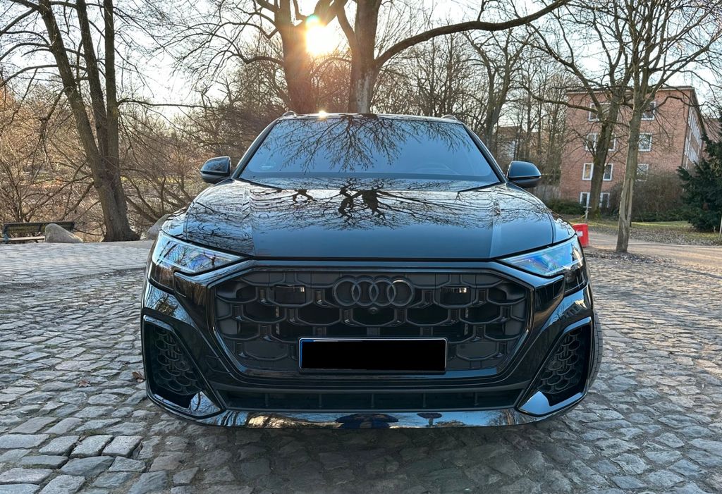 Audi SQ8 2025