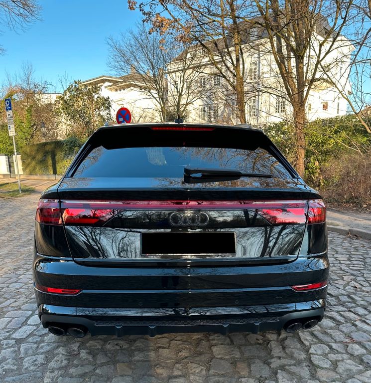 Audi SQ8 2025