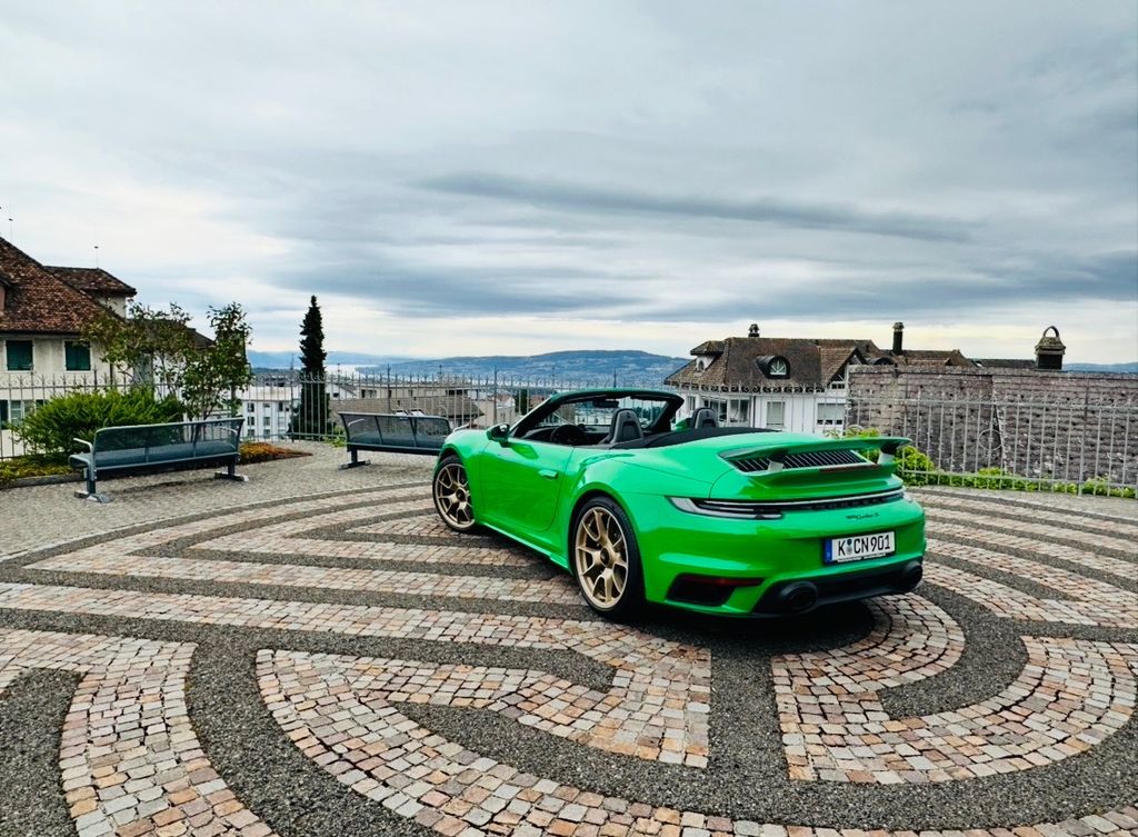 Porsche 992 2023