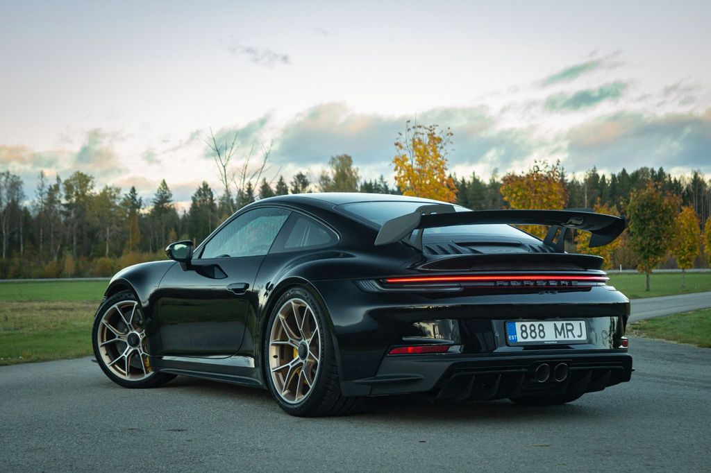 Porsche 992 2024