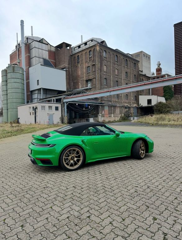 Porsche 992 2023