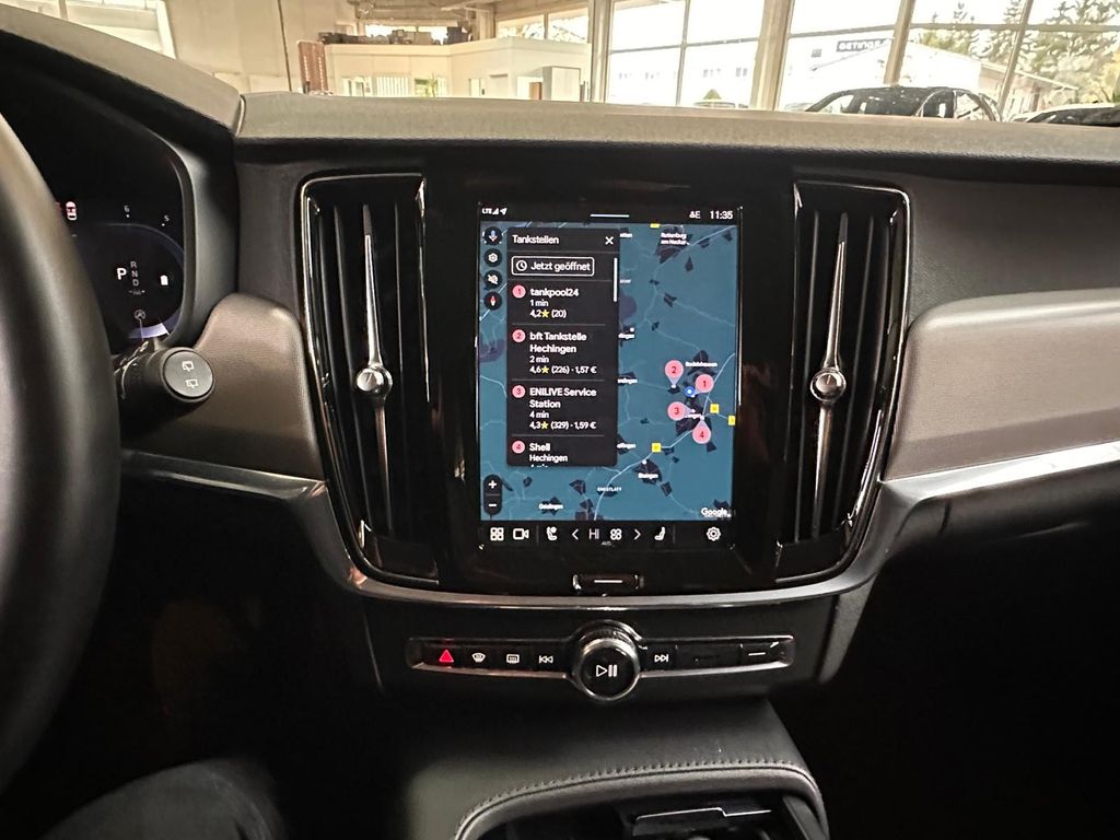 Volvo V90 2023