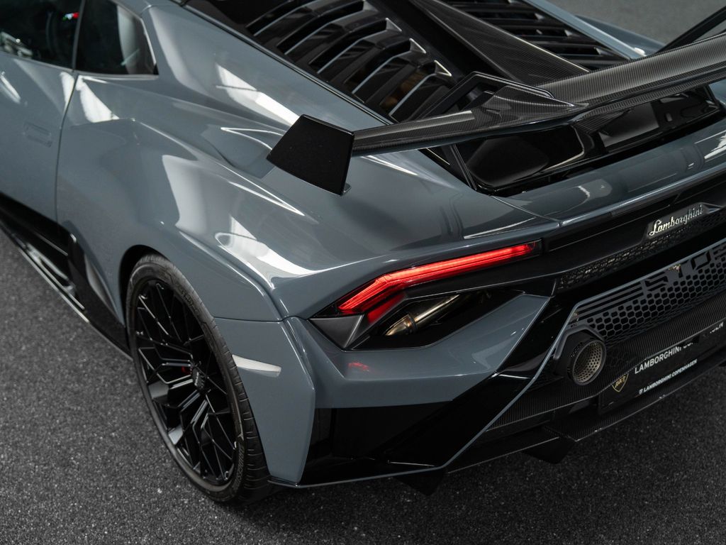 Lamborghini Huracán 2023