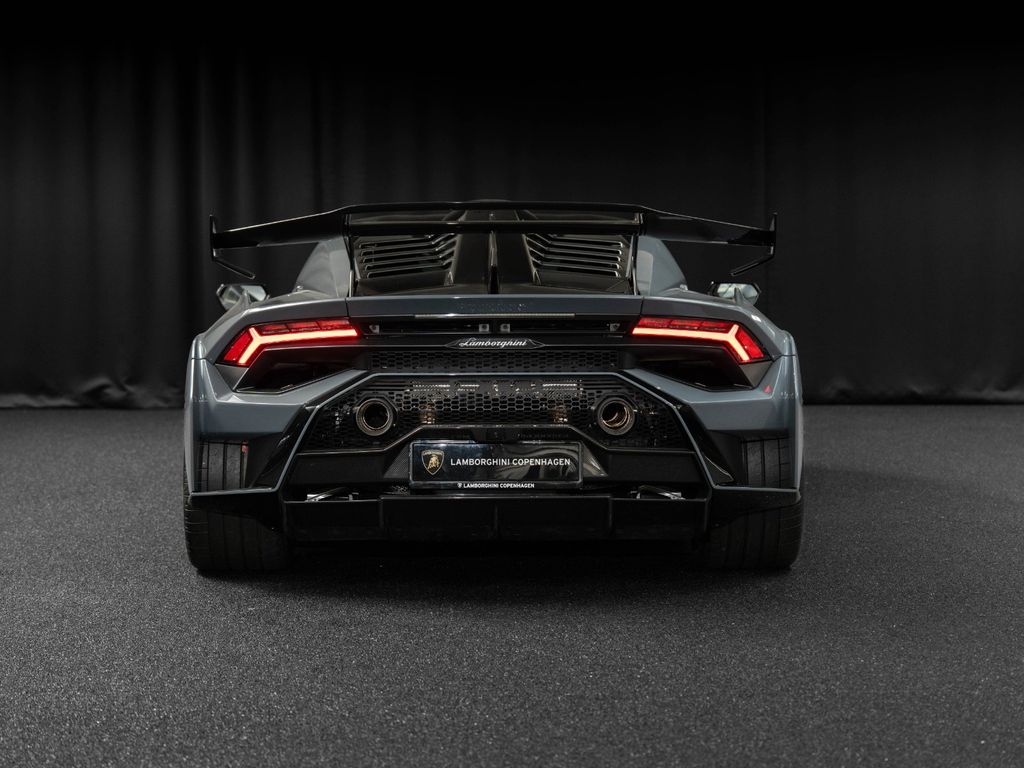 Lamborghini Huracán 2023
