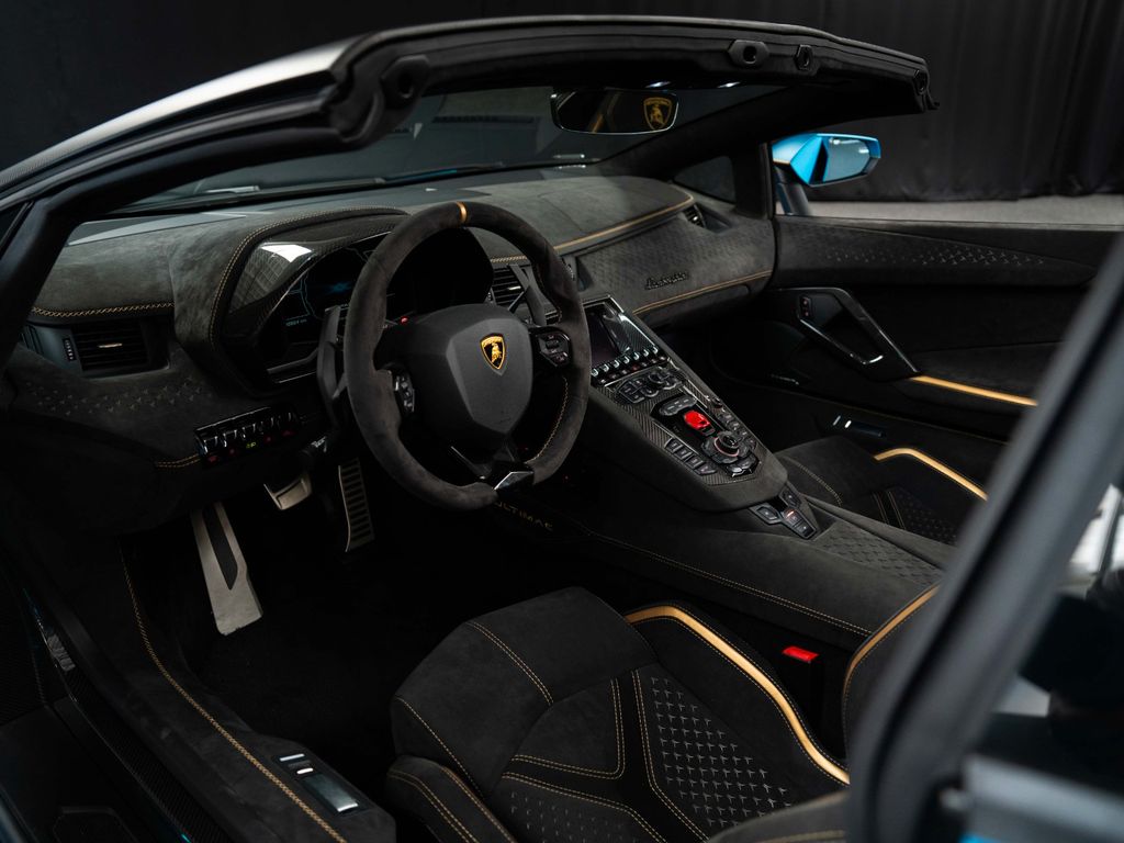 Lamborghini Aventador 2022