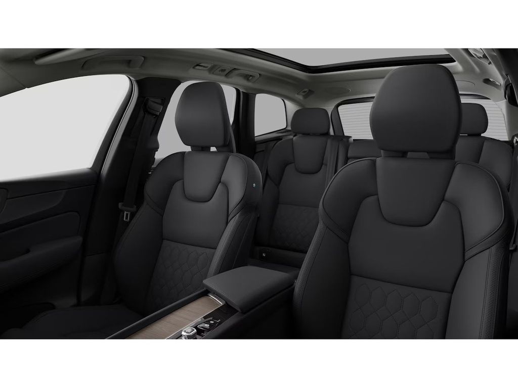 Volvo XC60 2025