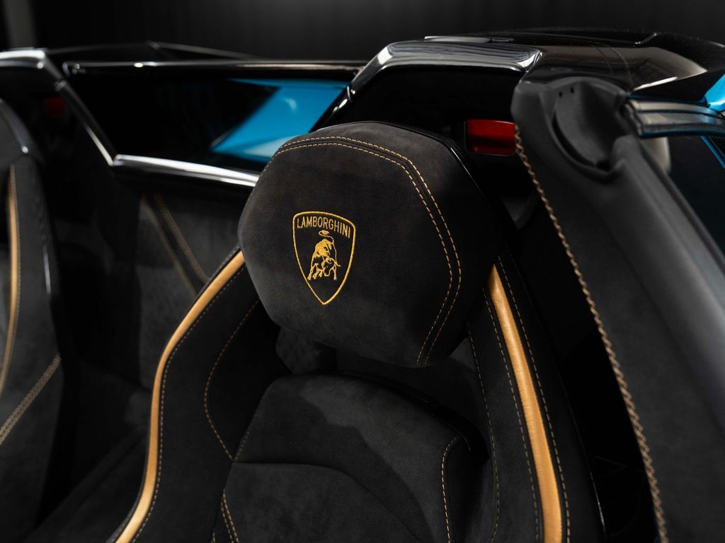 Lamborghini Aventador 2022