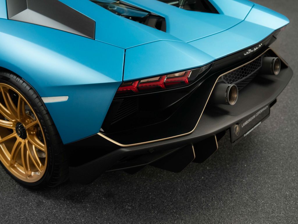 Lamborghini Aventador 2022