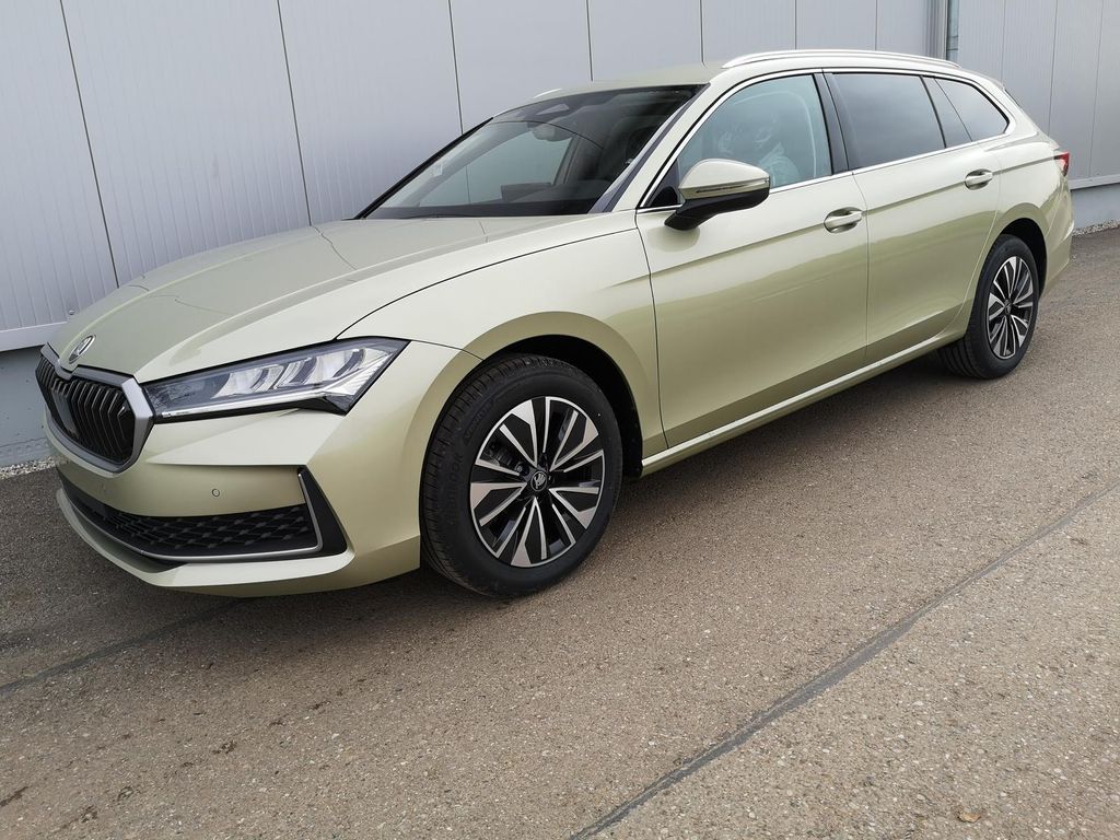 Skoda Superb 2025