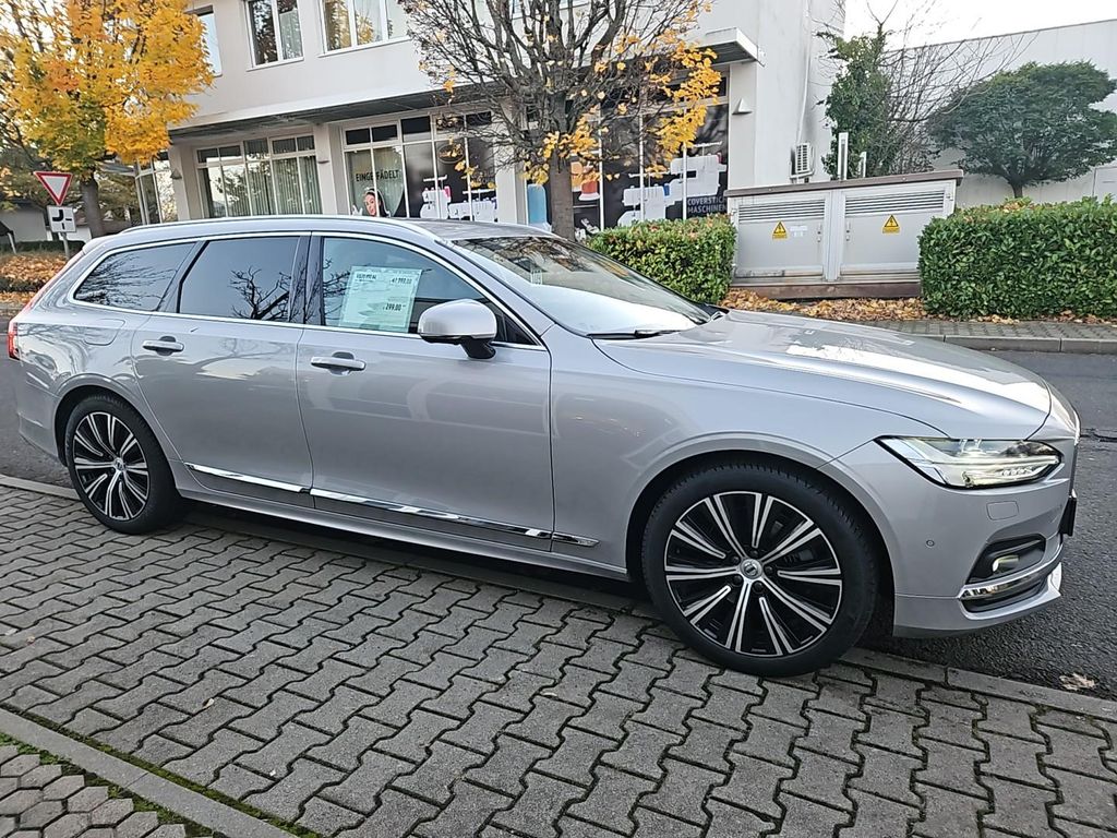 Volvo V90 2024