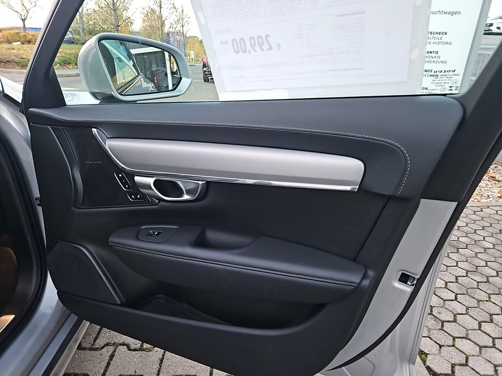 Volvo V90 2024