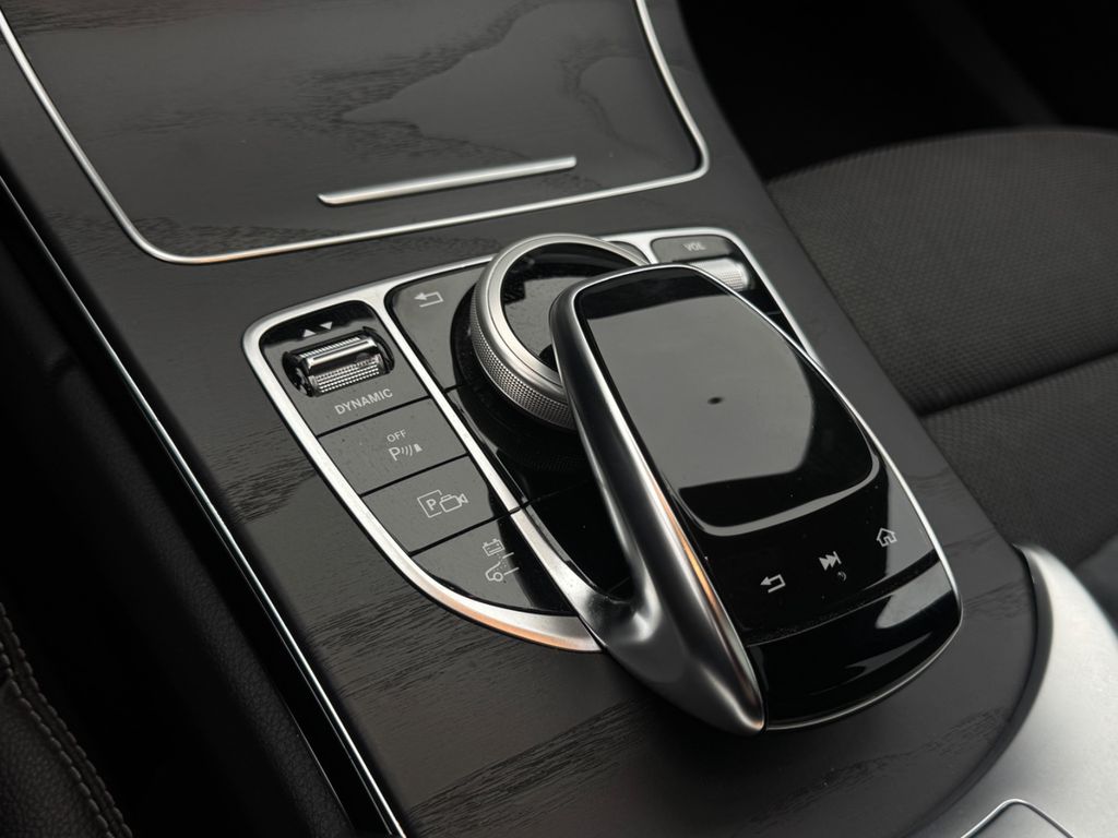 Mercedes-Benz C 300 2021