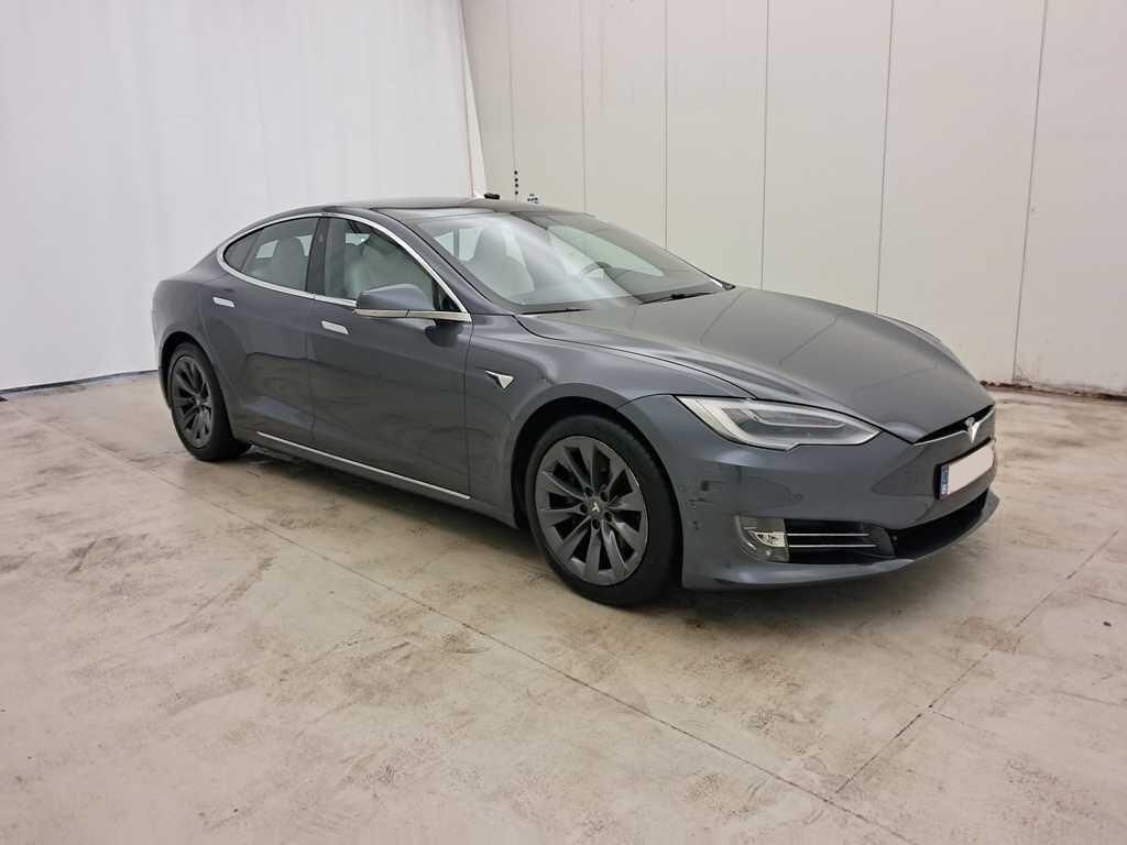 Tesla Model S 2020