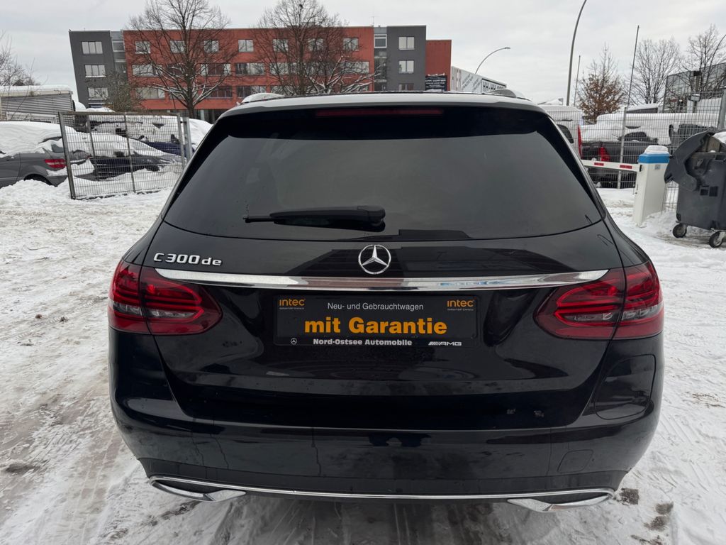 Mercedes-Benz C 300 2021