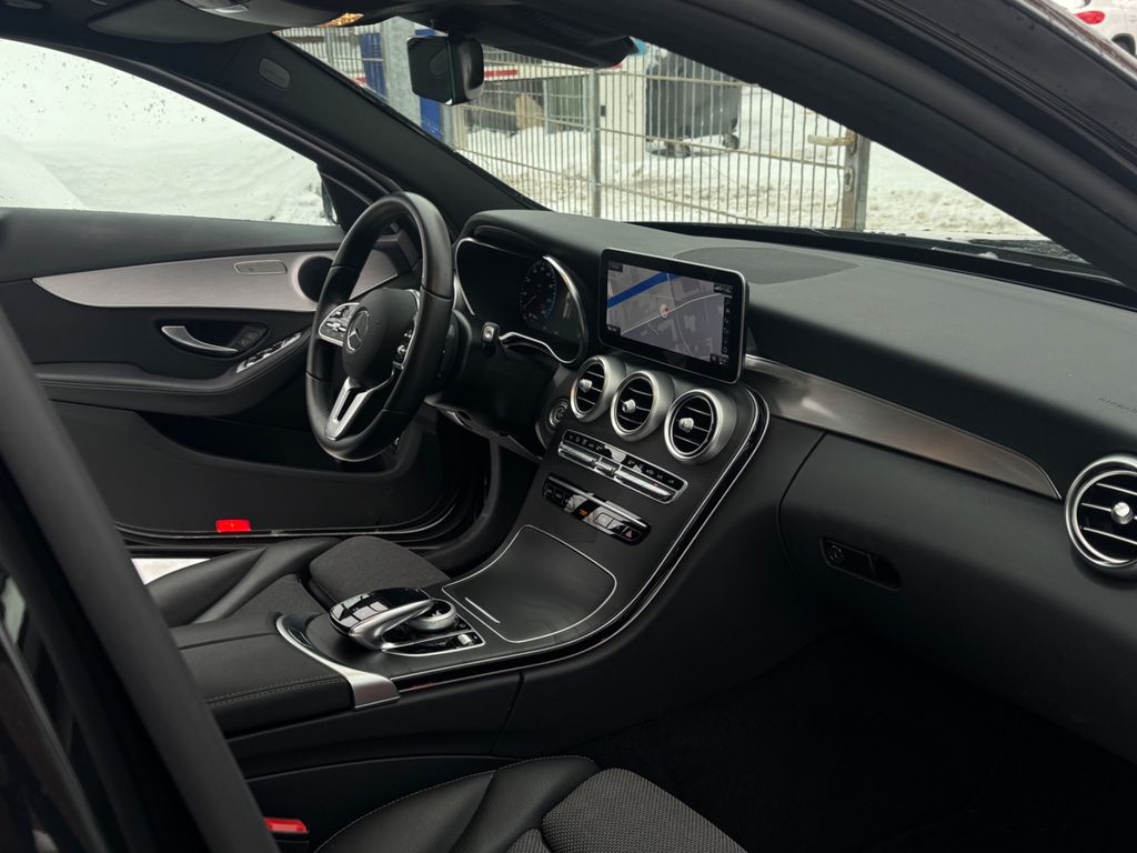 Mercedes-Benz C 300 2021