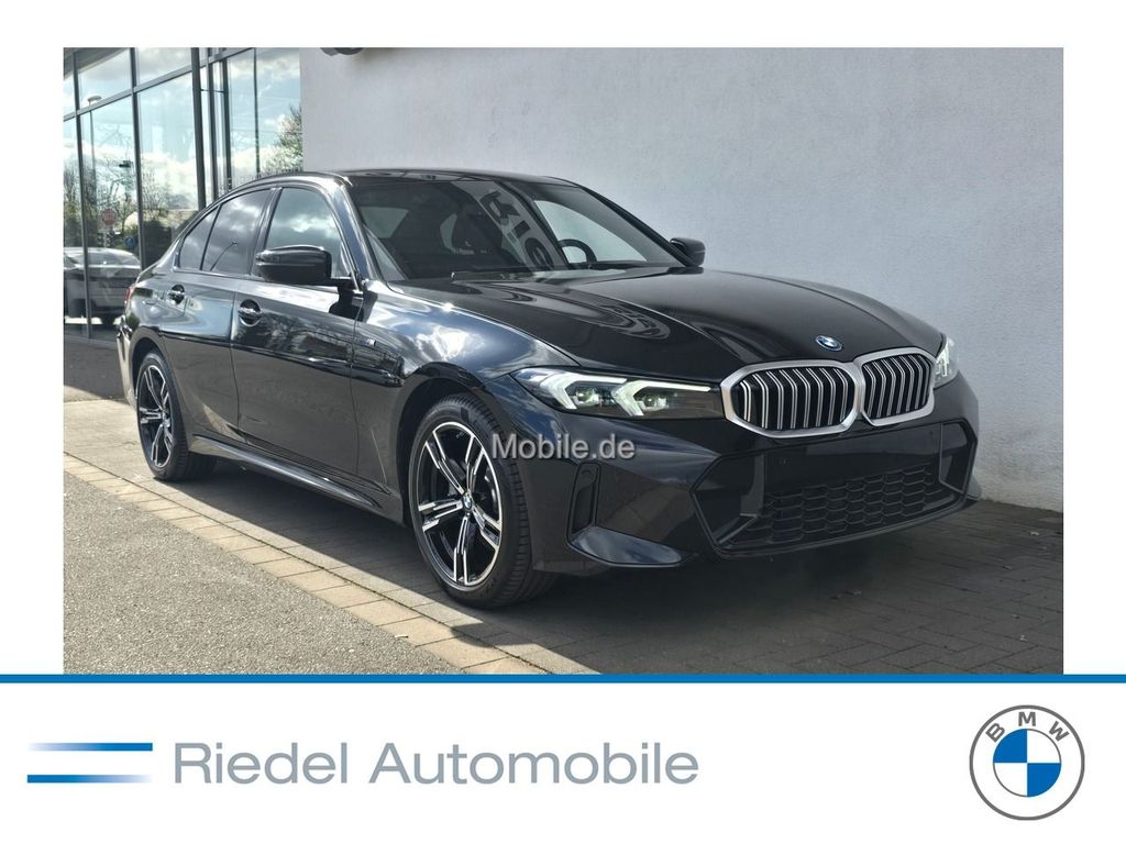 BMW 330 2025