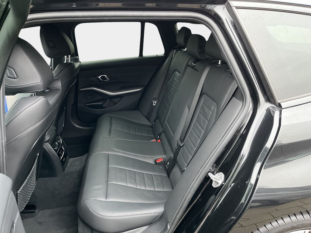 BMW 320 2023