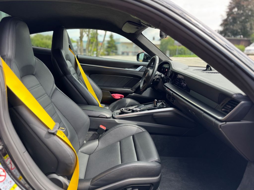 Porsche 992 2022