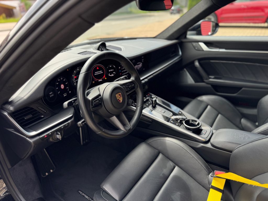 Porsche 992 2022
