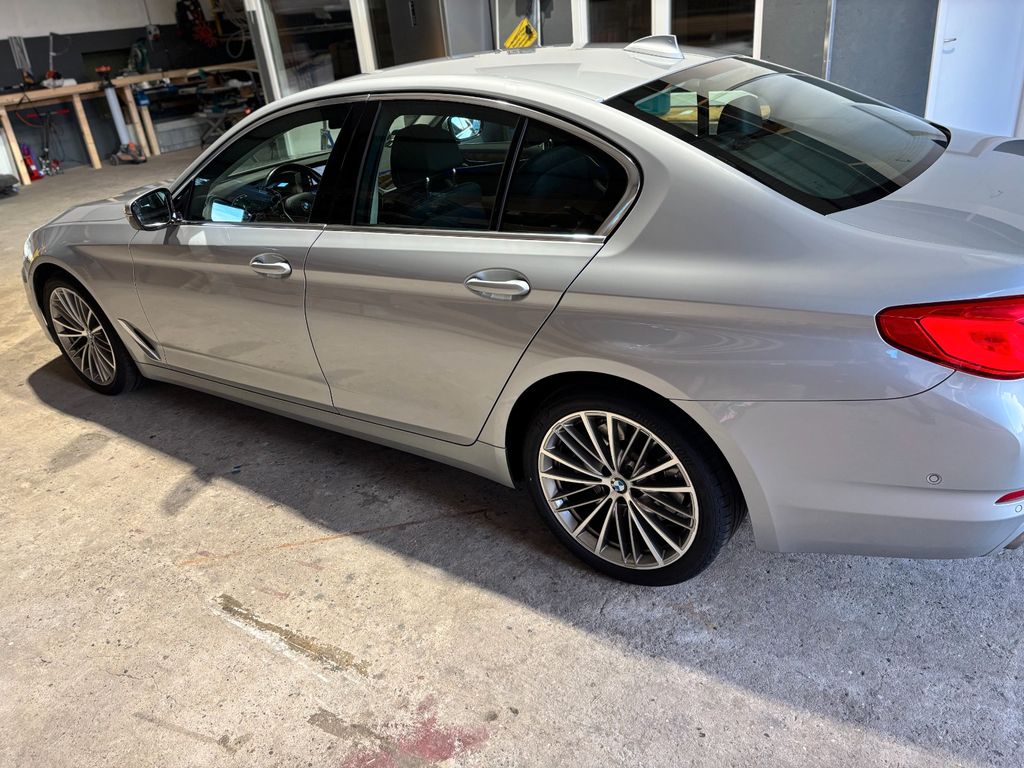 BMW 530 2019