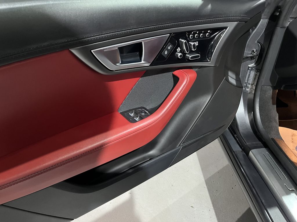 Jaguar F-Type 2015