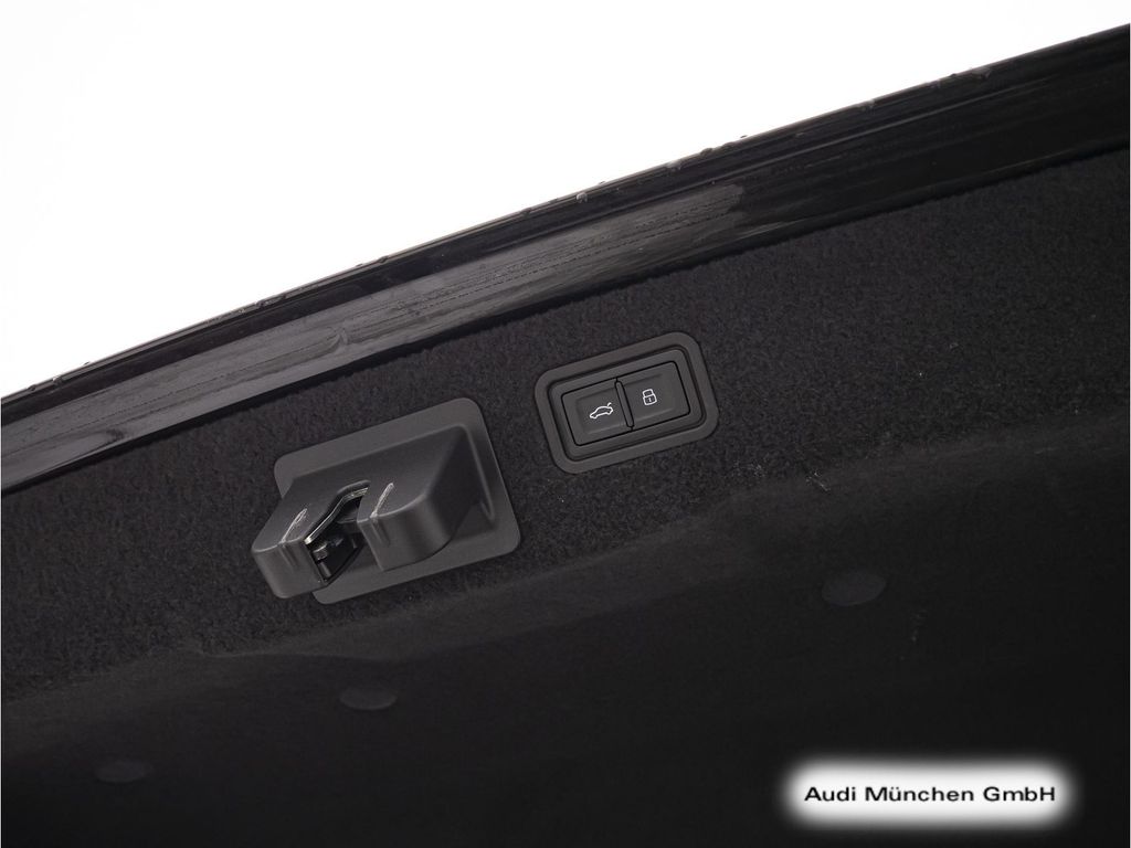 Audi A8 2023