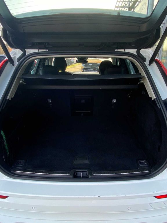 Volvo XC60 2022