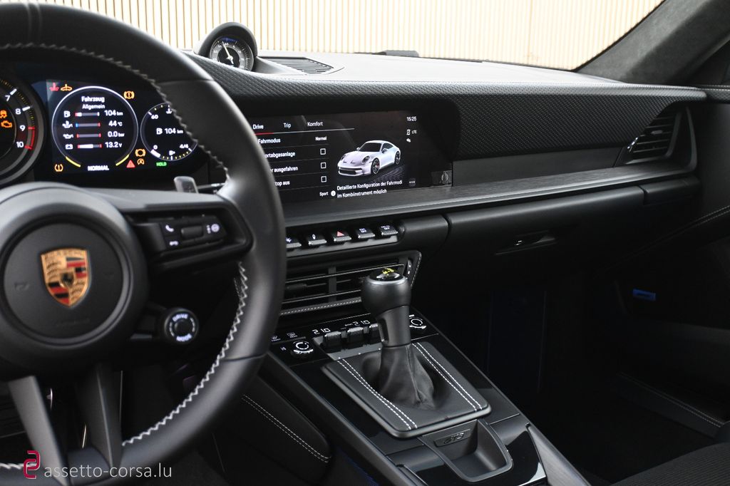 Porsche 992 2022