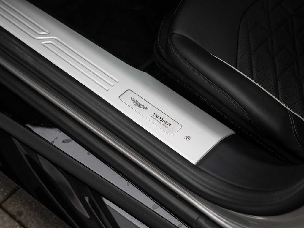 Aston Martin Vanquish