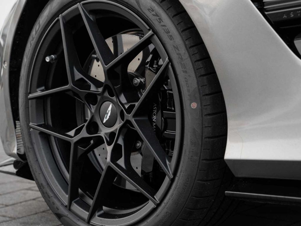 Aston Martin Vanquish