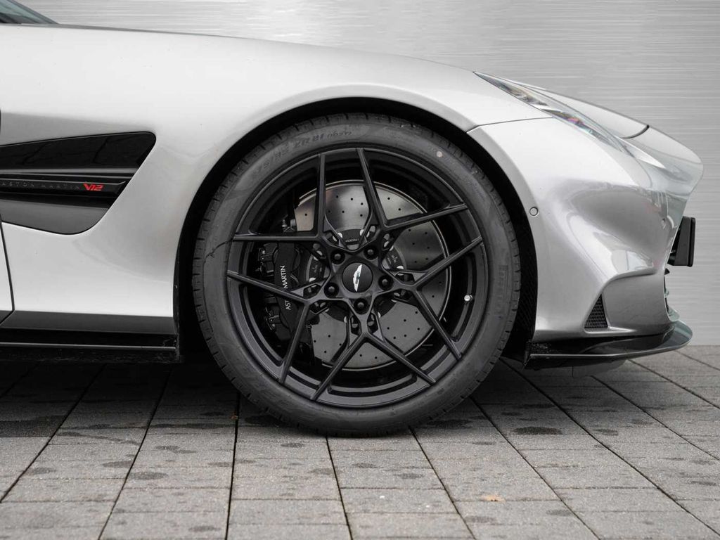 Aston Martin Vanquish