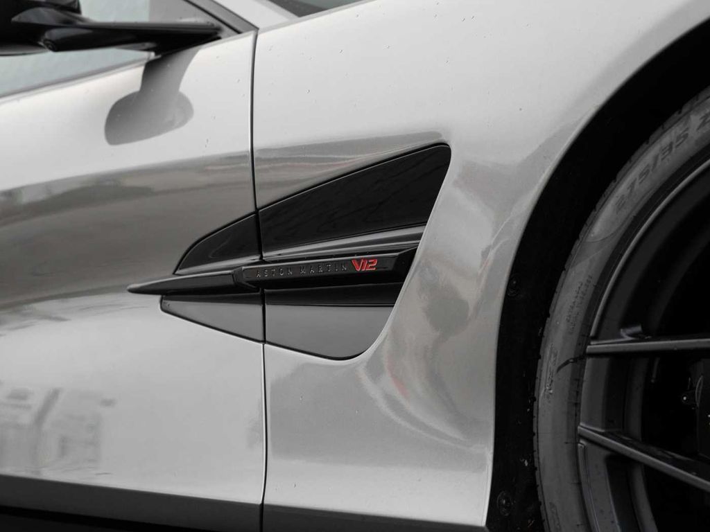 Aston Martin Vanquish