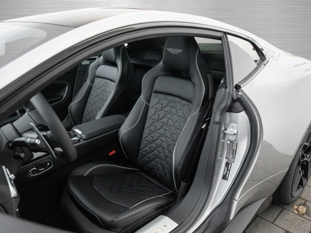 Aston Martin Vanquish