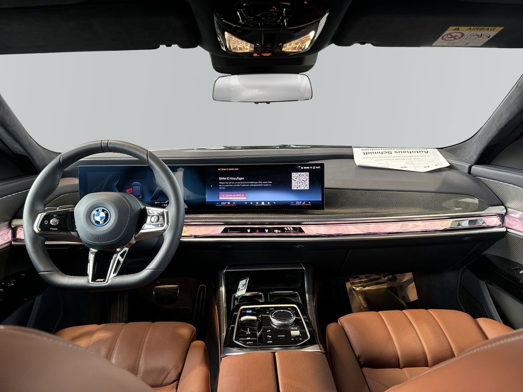 BMW i7 2025