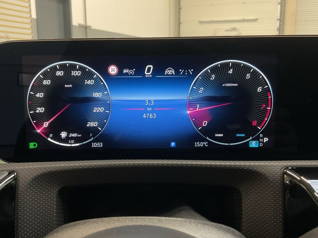 Mercedes-Benz CLA 200 2025